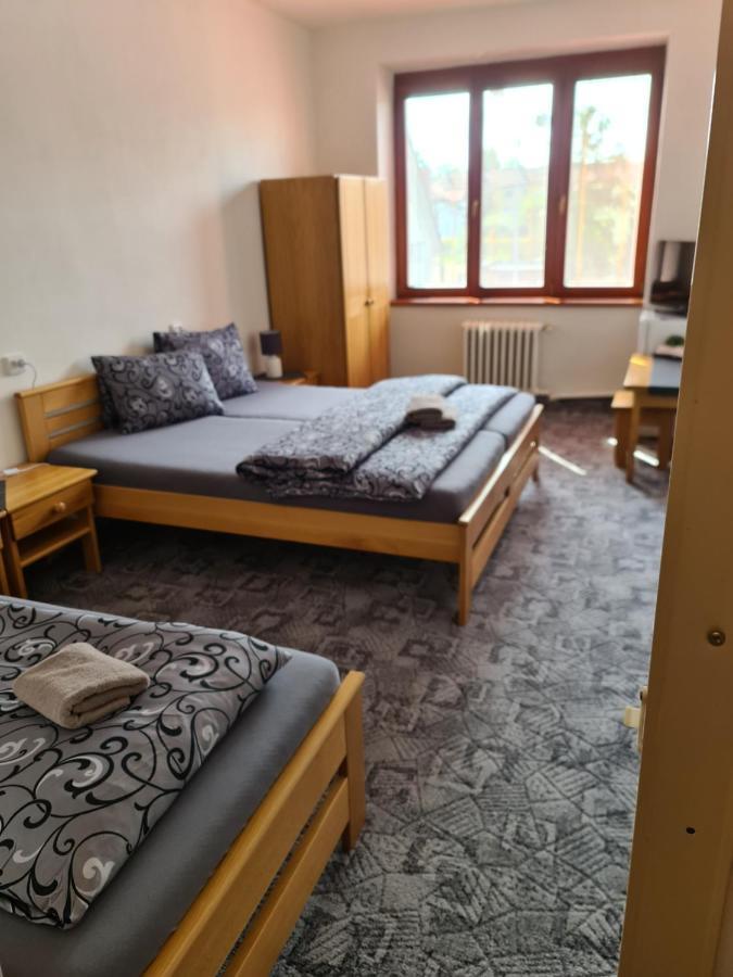 Hotel Koruna Rožnov pod Radhoštěm Zewnętrze zdjęcie