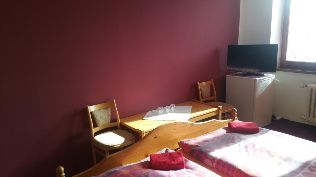 Hotel Koruna Rožnov pod Radhoštěm Pokój zdjęcie