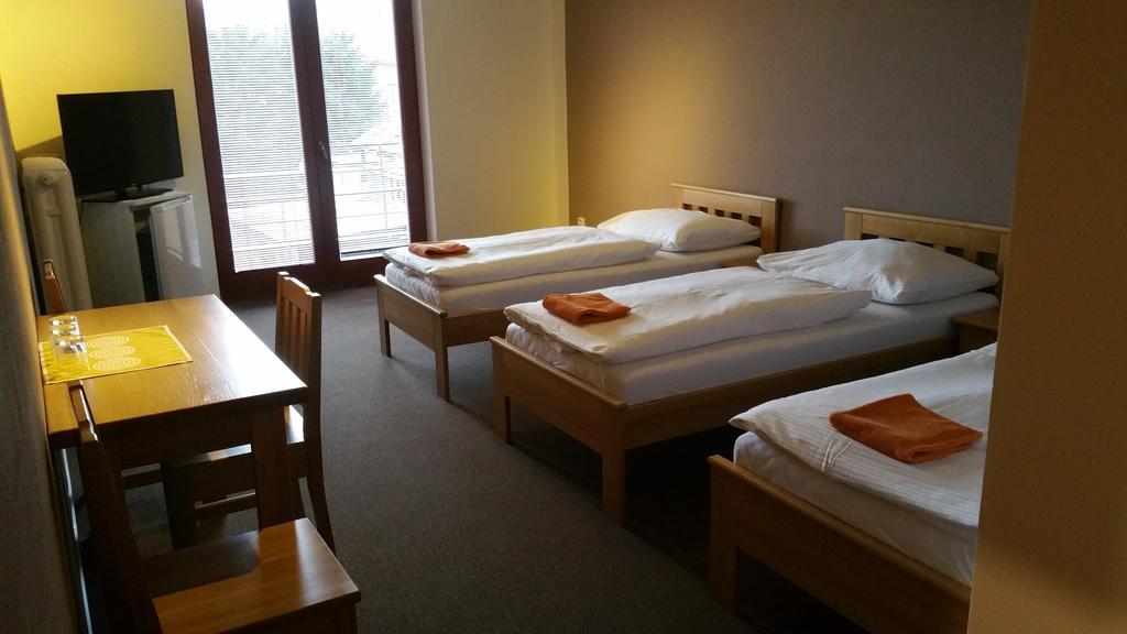 Hotel Koruna Rožnov pod Radhoštěm Pokój zdjęcie