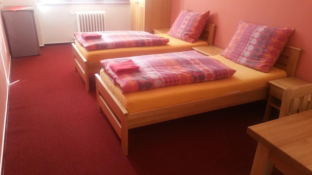 Hotel Koruna Rožnov pod Radhoštěm Pokój zdjęcie