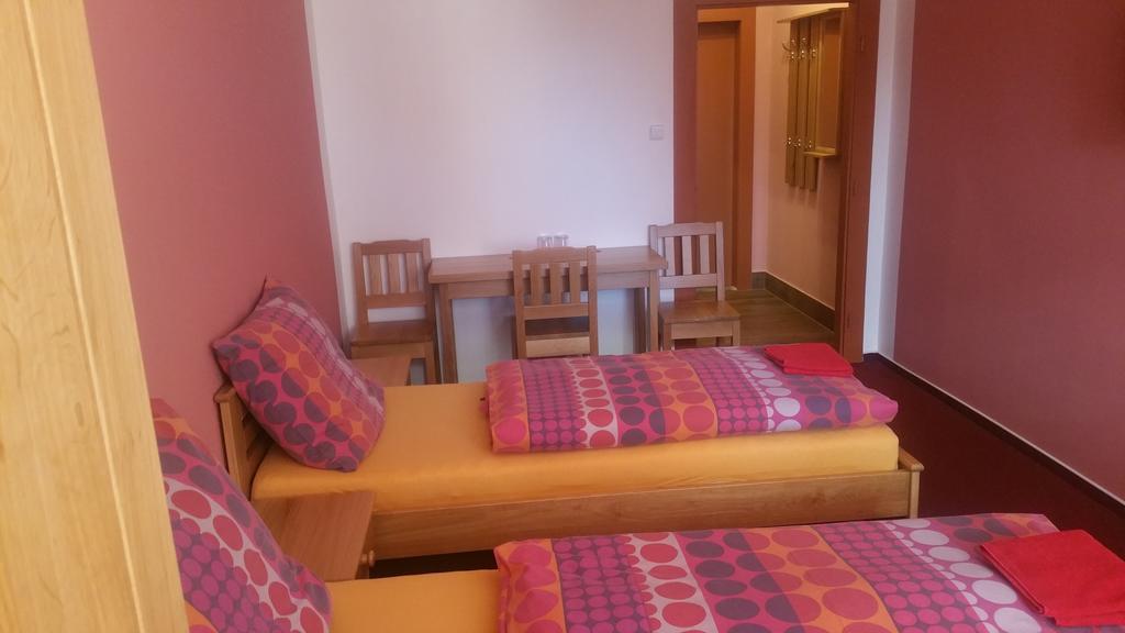 Hotel Koruna Rožnov pod Radhoštěm Pokój zdjęcie