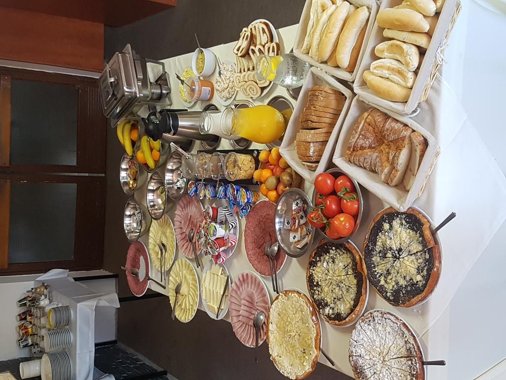 Hotel Koruna Rožnov pod Radhoštěm Zewnętrze zdjęcie