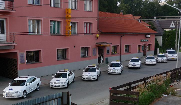 Hotel Koruna Rožnov pod Radhoštěm Zewnętrze zdjęcie