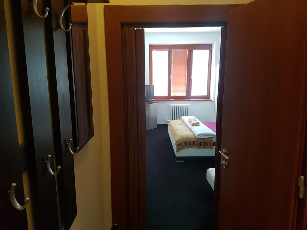 Hotel Koruna Rožnov pod Radhoštěm Zewnętrze zdjęcie