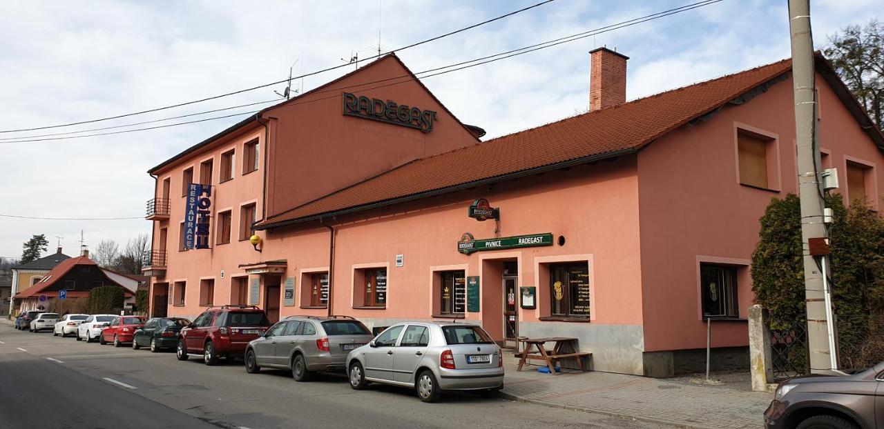 Hotel Koruna Rožnov pod Radhoštěm Zewnętrze zdjęcie